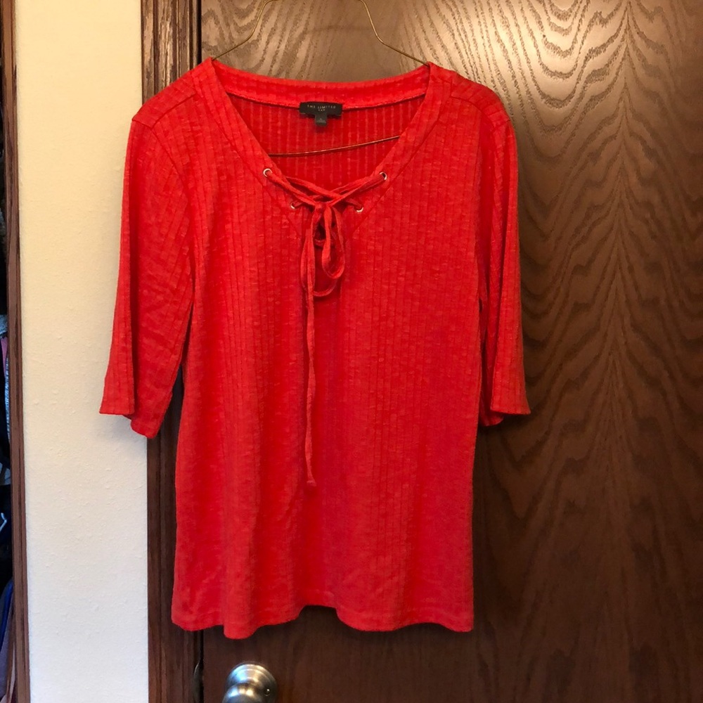 Short sleeved top
